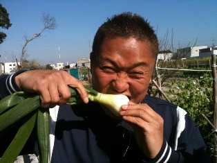 玉ねぎたべる.jpg